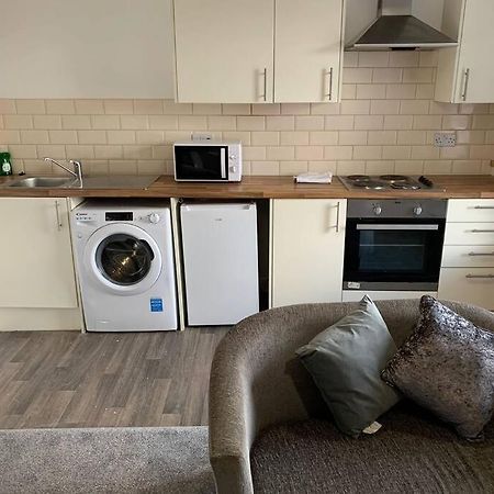 Fully Equipped Kitchen, Double Room 尼思 外观 照片