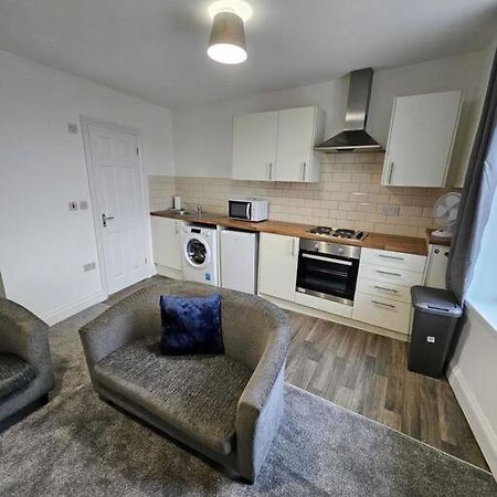 Fully Equipped Kitchen, Double Room 尼思 外观 照片